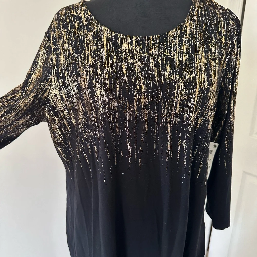 Top - Picture 2 of 3